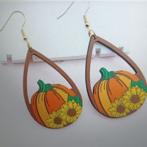 Pumpkin earring